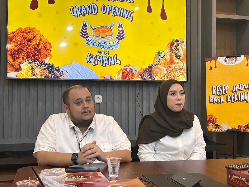Seru-seruan di Grand Opening Roti Keset Condet Kemang