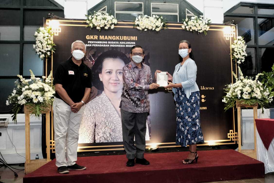 Siapakah GKR Mangkubumi, Putri Sulung Sri Sultan HB X? Sebuah Buku Menjawabnya dengan Tuntas, Kesaksian Menko Polhukam Mahfud MD Jadi Judul