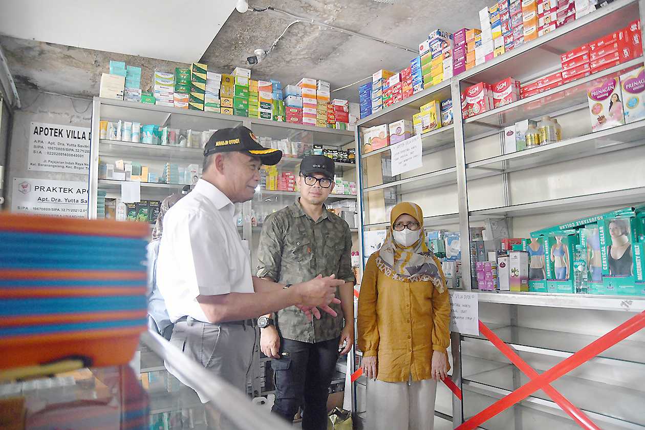 Sidak Apotek