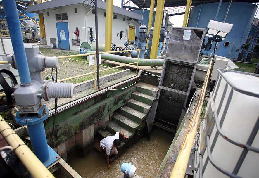 Sungai Cisadane keruh