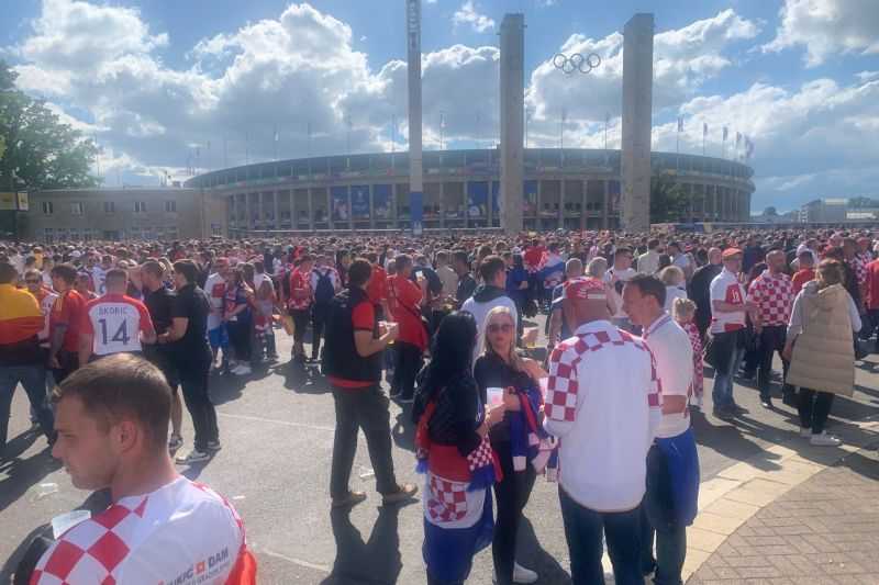 Suporter Kroasia Sebut Luka Modric Sebagai Legenda yang Bernasib Tragis
