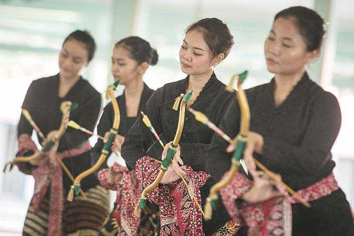Tari Bedhaya
