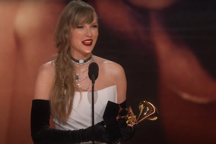 Taylor Swift raih Album Pop Terbaik dan Umumkan Album Baru