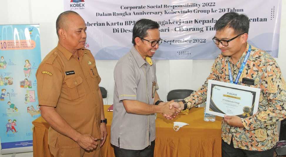Terima Penghargaan