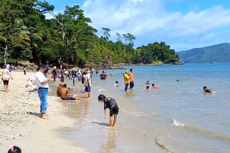 Ternyata Ini Penyebab Kunjungan Wisatawan ke Pantai Trenggalek Meningkat