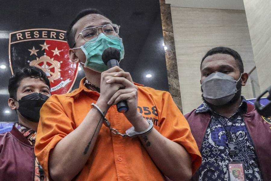 Tersangkan Kasus Binomo