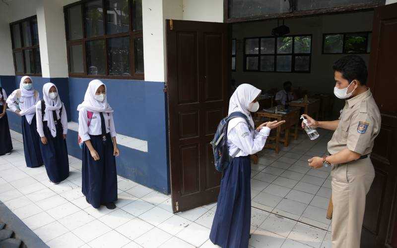 Tertib Prokes saat PTM Terbatas