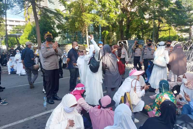 Tindakan Tegas, Polda Metro Bubarkan Massa Reuni 212 yang Berkerumun