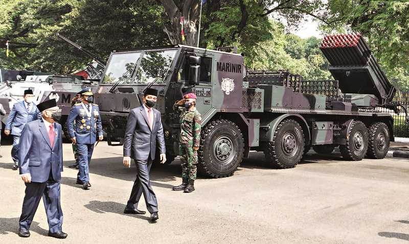 TINJAU ALUTSISTA TNI