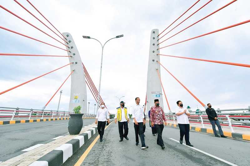 TINJAU JEMBATAN SEI ALALAK
