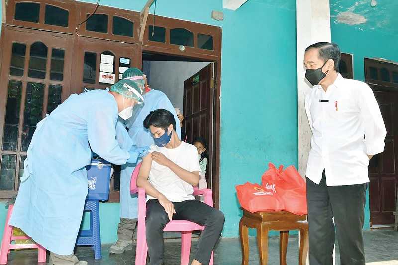 TINJAU VAKSINASI "DOOR TO DOOR"