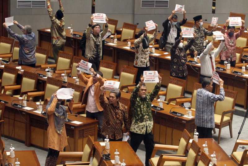 Tolak Kenaikan BBM, Fraksi PKS DPR "Walkout" Pada Rapat Paripurna