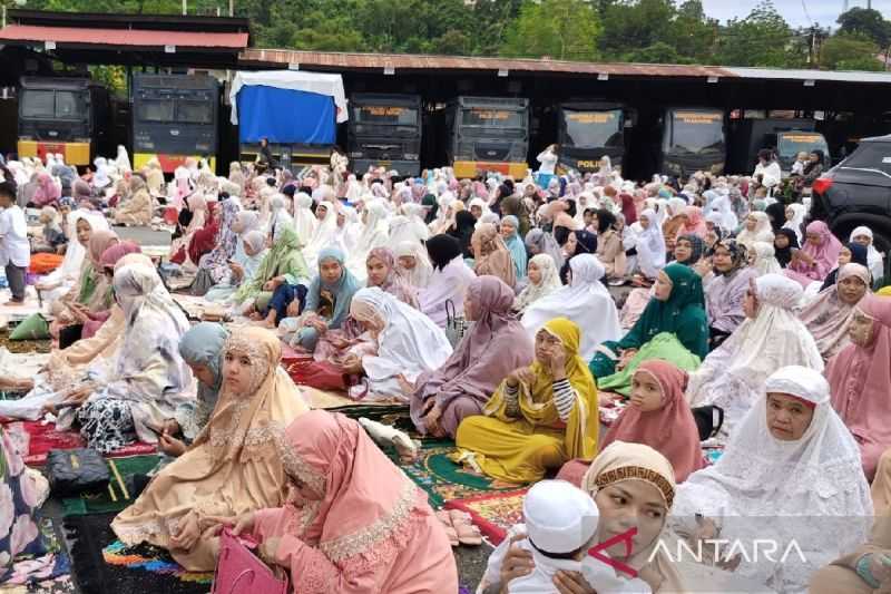 Toleransi Terjaga, Kapolda Papua Sebut Shalat Idul Fitri di Tanah Papua Berlangsung Aman