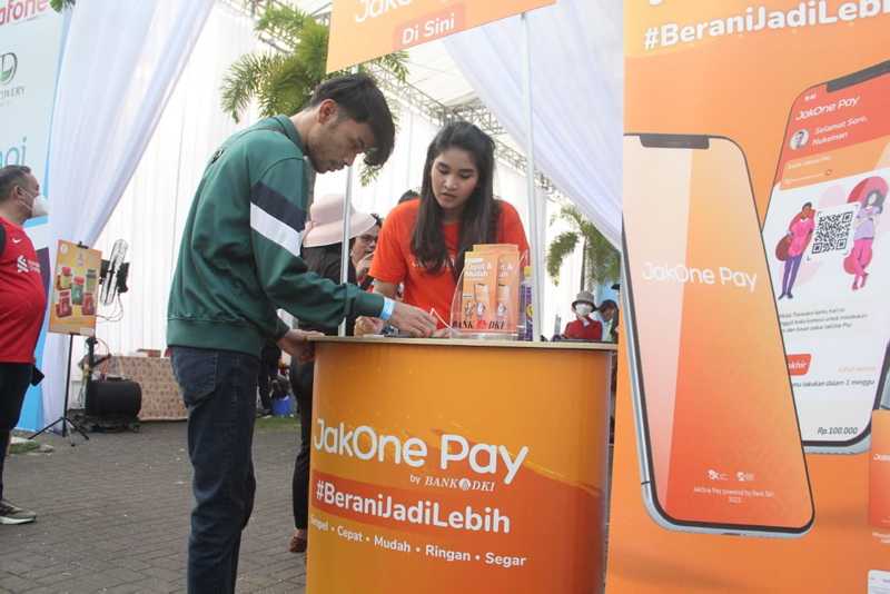 Transaksi Dengan Aplikasi JakOne Pay