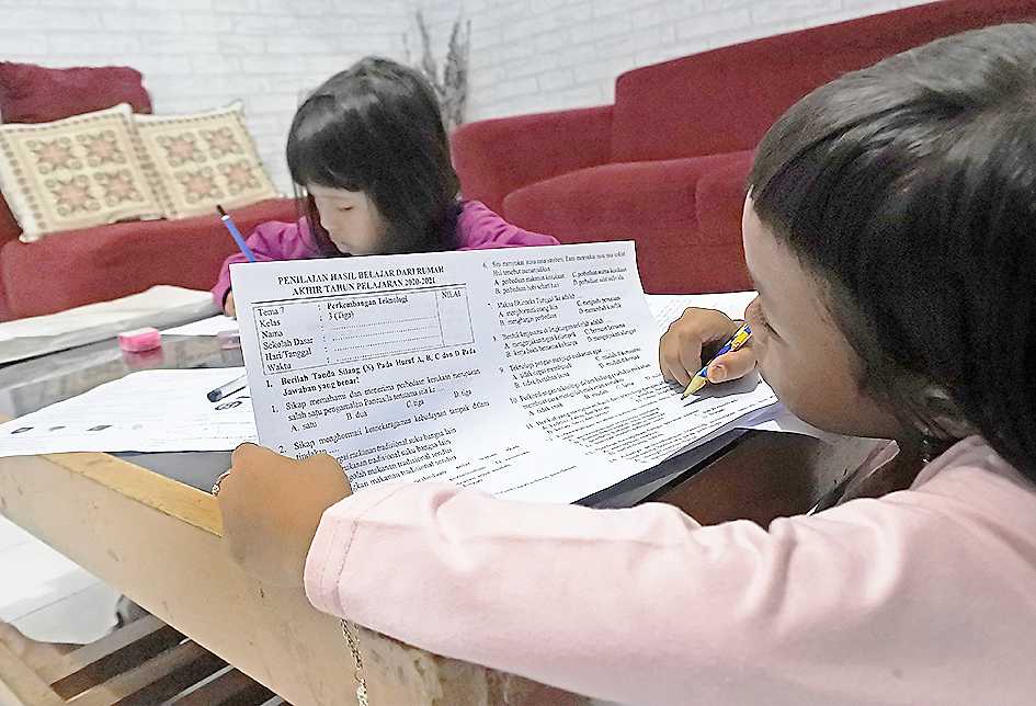 Tunda Se­kolah Tatap Muka