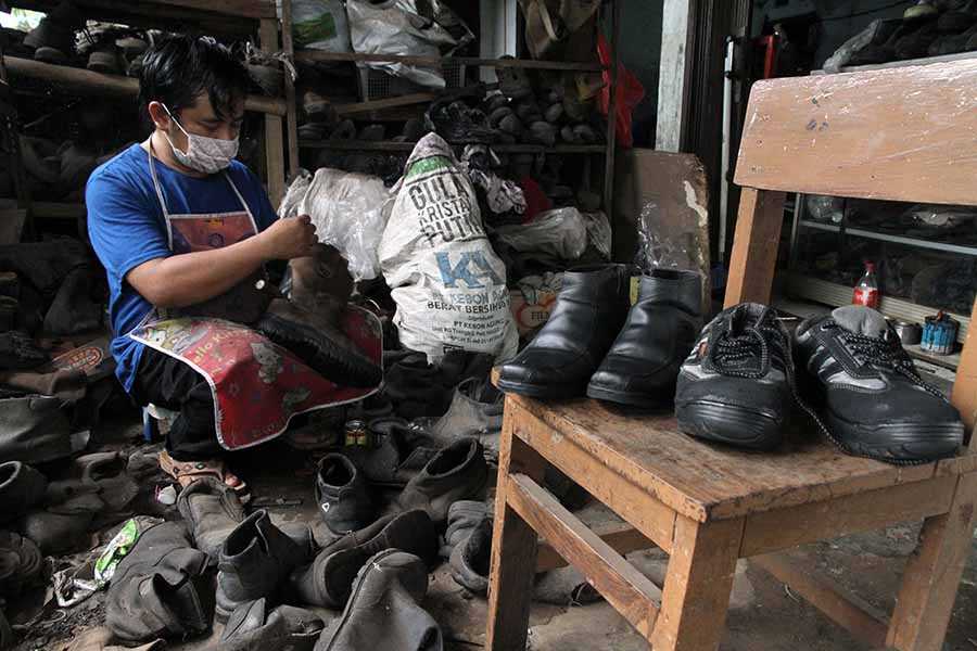 Ubah Sepatu Bekas