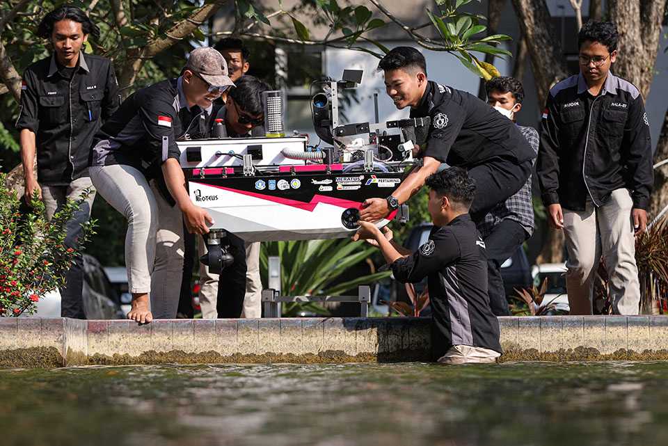 Uji Coba Kapal Nala Proteus Karya Mahasiswa ITS