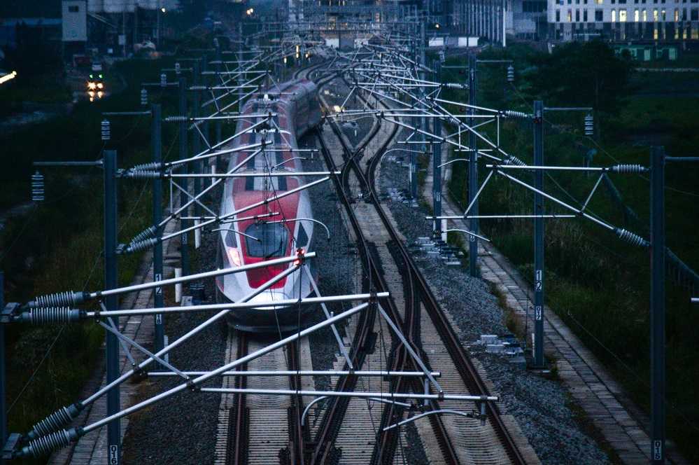 UJI COBA KERETA CEPAT JAKARTA BANDUNG