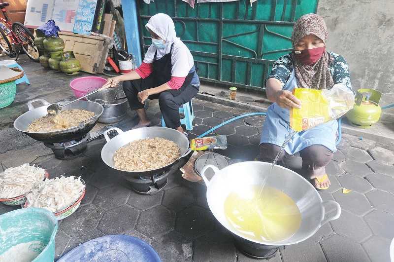 UKM TERDAMPAK KENAIKAN HARGA MINYAK GORENG