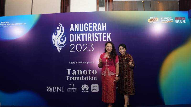 Ukrida Raih Gold Winner dalam Anugerah Kelembagaan Diktiristek 2023