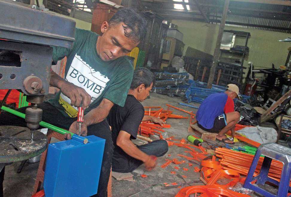 Usaha Daur Ulang Plastik
