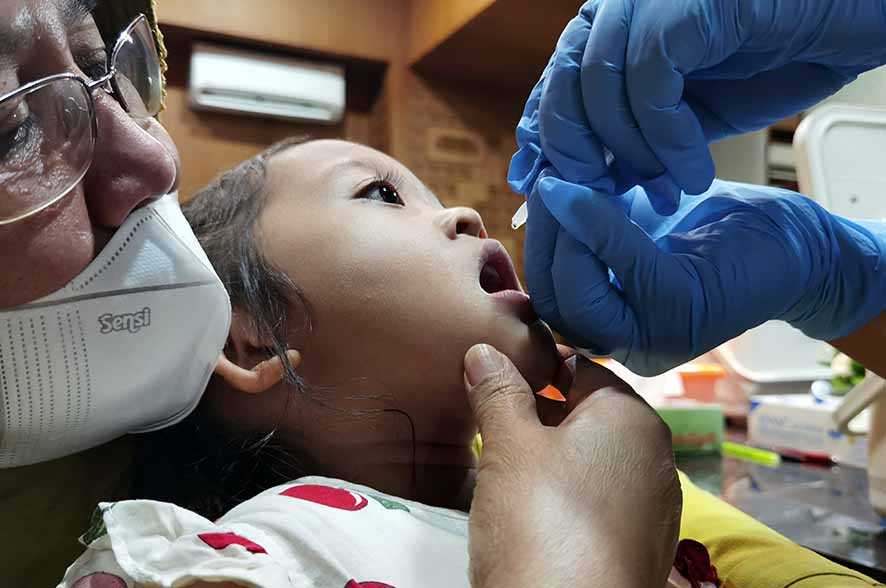 Vaksin Polio