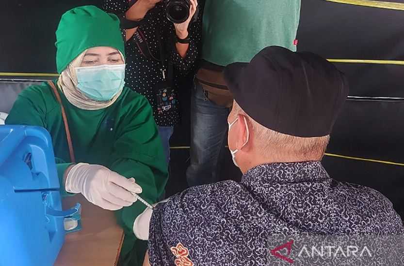 Vaksinasi Covid-19 Tetap Langkah Penting Cegah Penularan