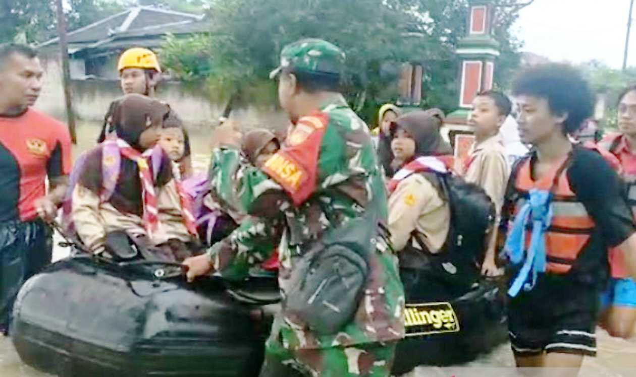 Waduh! Siswa di Sragen Gagal PTS Karena Banjir