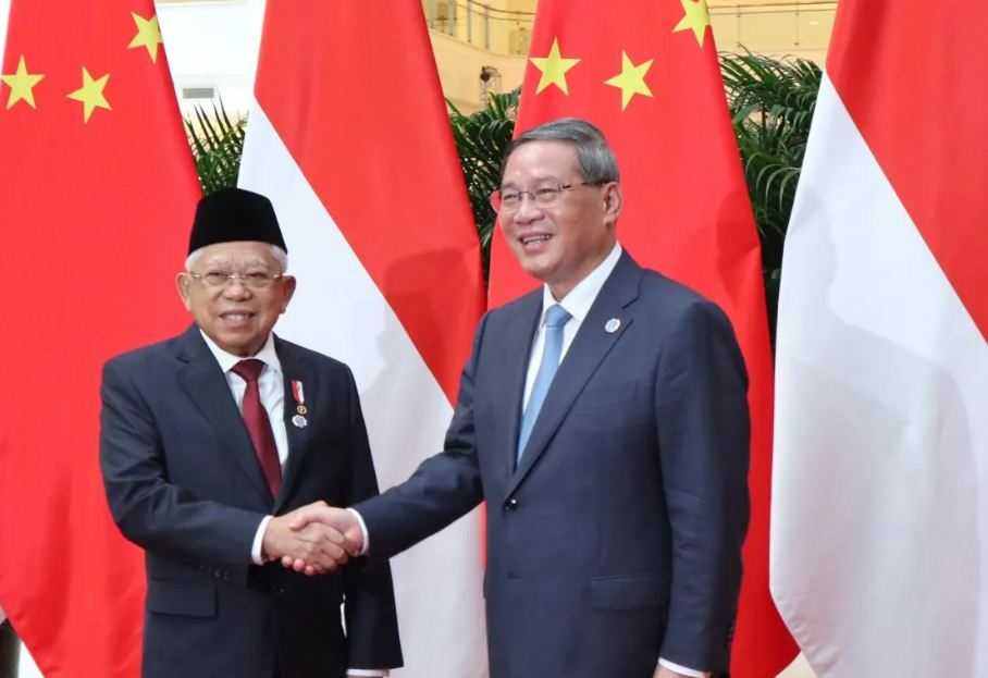 Wapres Ma'ruf dan PM Li Bahas Kereta Cepat hingga Mobil Listrik di Guangxi
