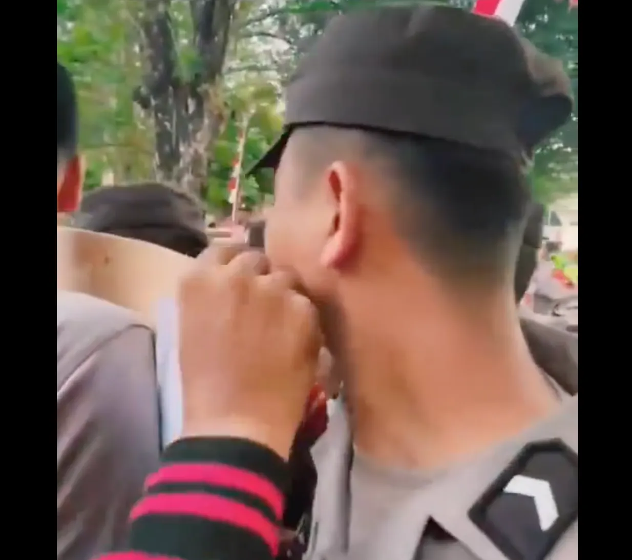 20250831201406_kejadian-lucu-saat-demo-4.webp