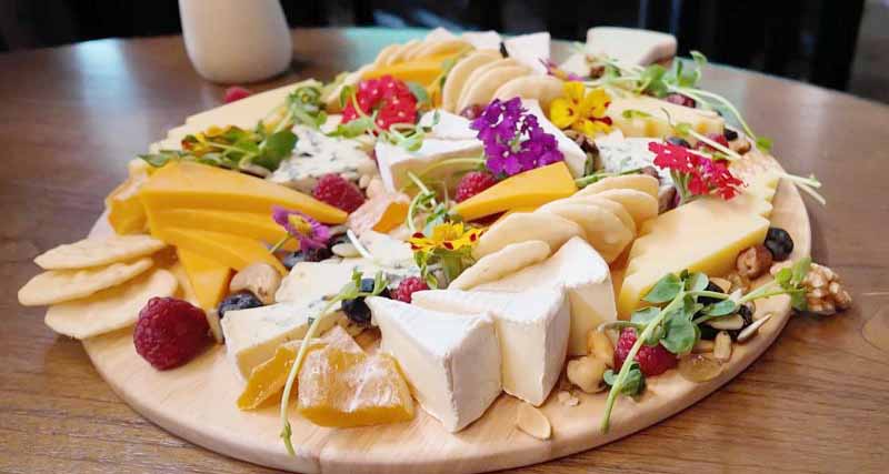 20250923172229_cheese-platter-keju.jpeg