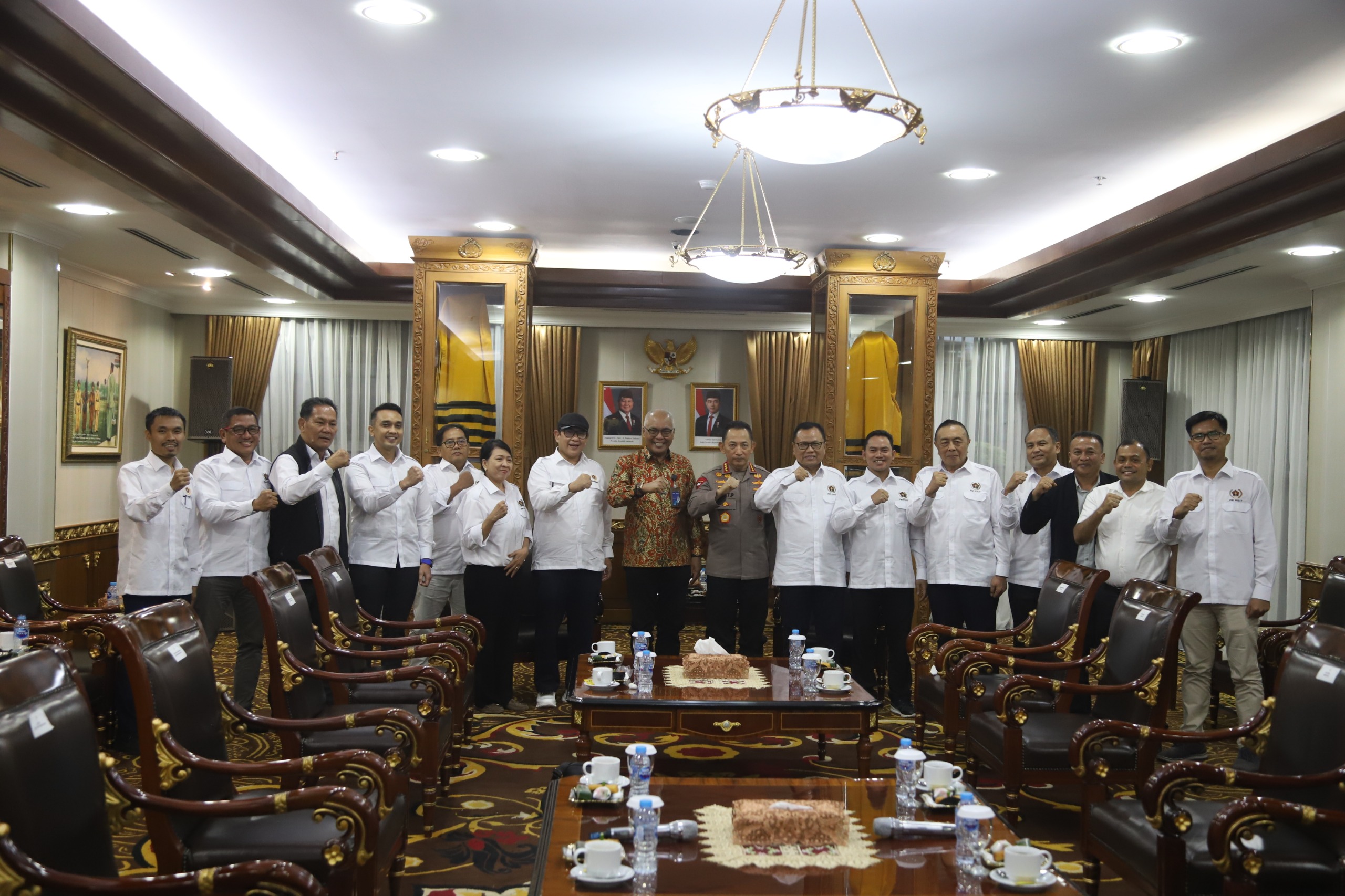 20251028083013_polri-2.jpg