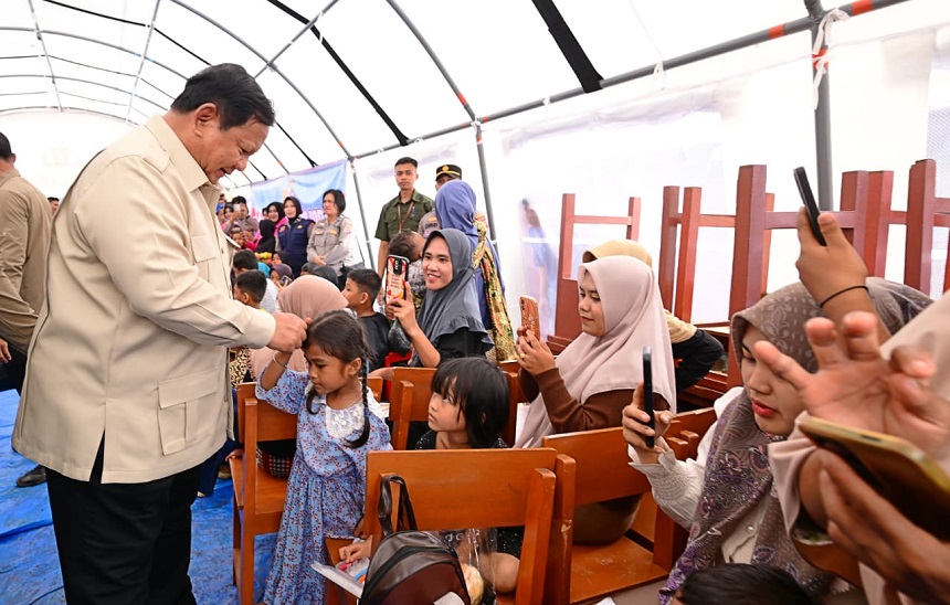 20251218224032_Panglima-TNI_Dampingi-Presiden-di-Sumbar_5.jpg