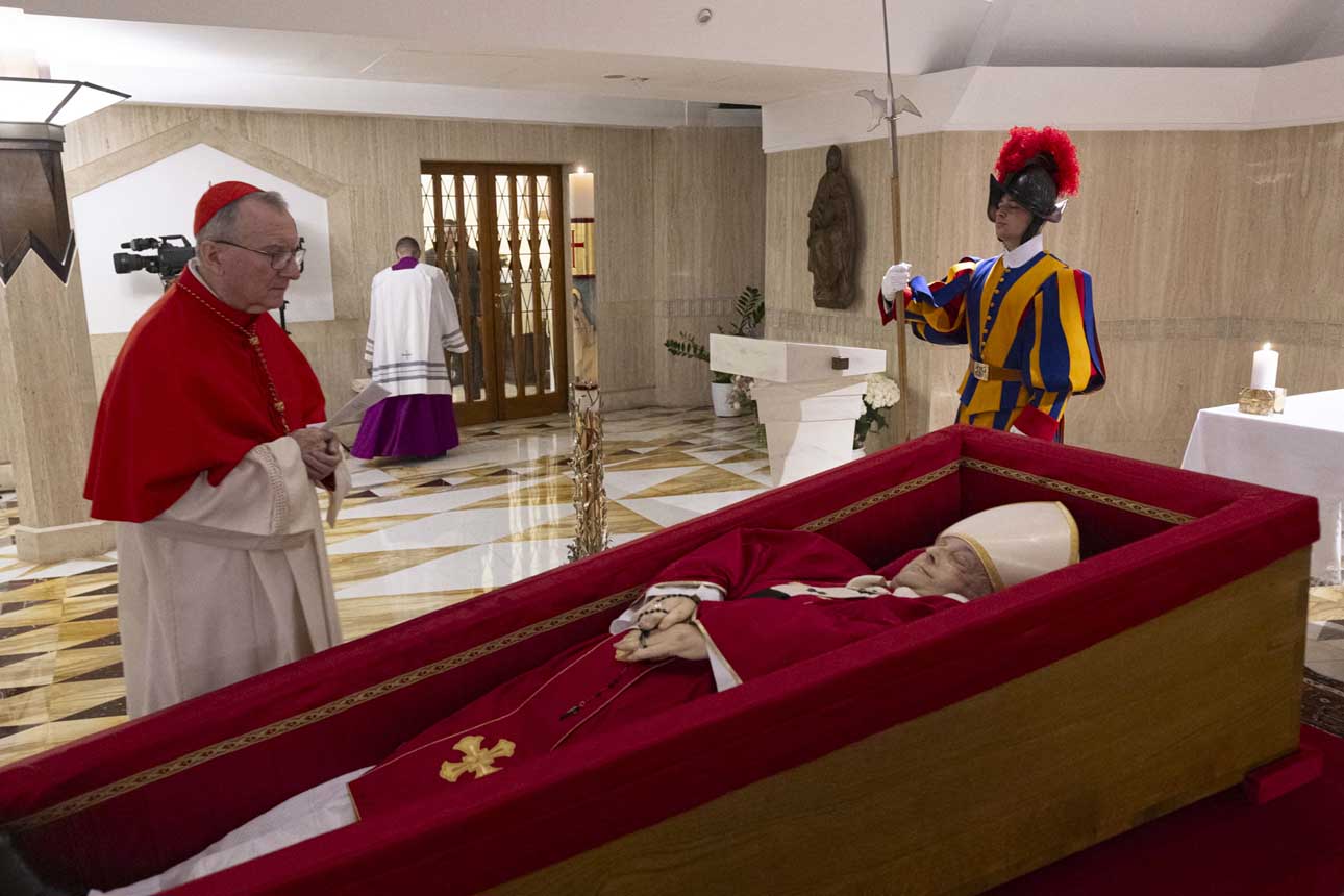 Potret Jenazah Paus Fransiskus Disemayamkan di Kapel Santa Marta