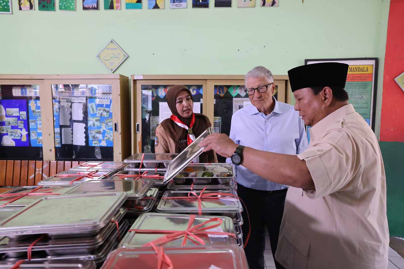 Prabowo dan Bill Gates Sambangi MBG