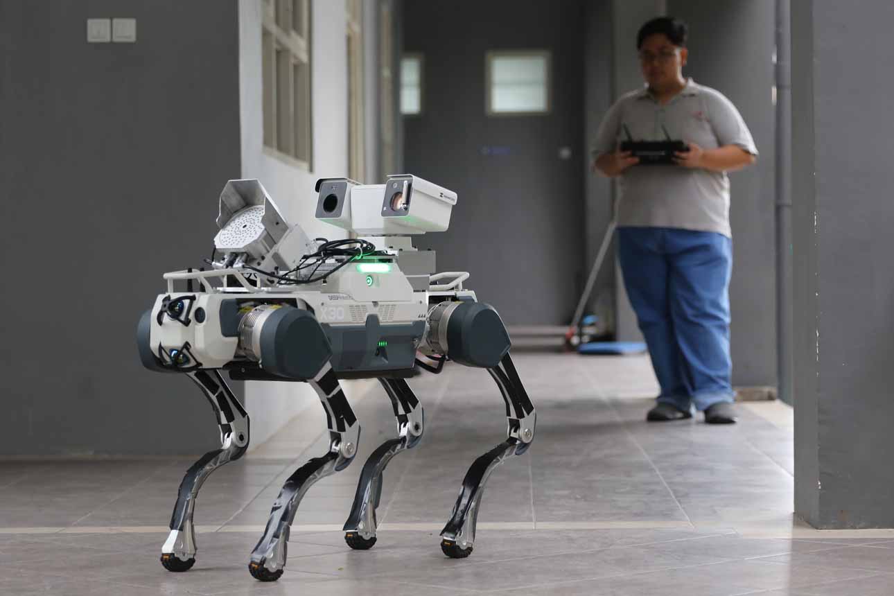 ITS Mengembangkan Robot Anjing 