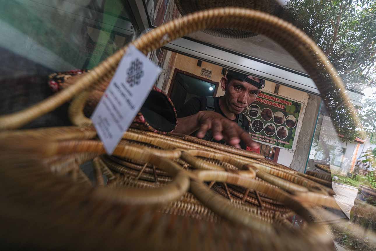 Produksi Kerajinan Nentu di Kendari