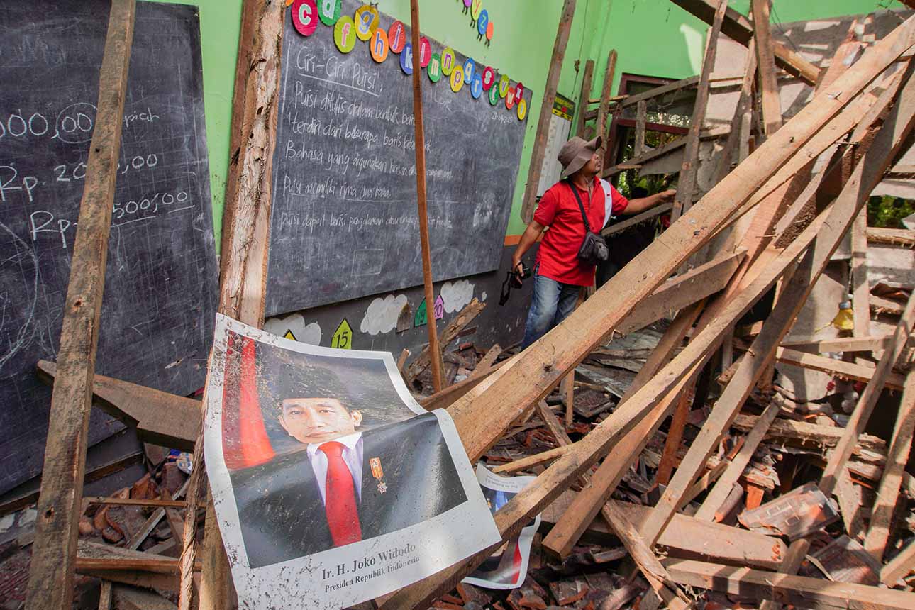 Bangunan SD Ambruk di Lumajang