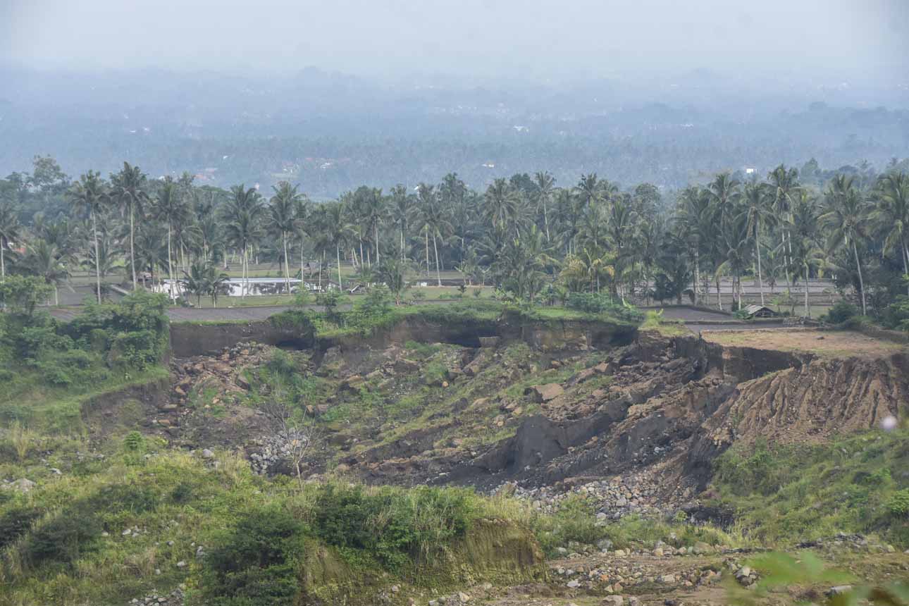 Tambang Pasir di Tasikmalaya Mengakibatkan Dua Kampung Hilang