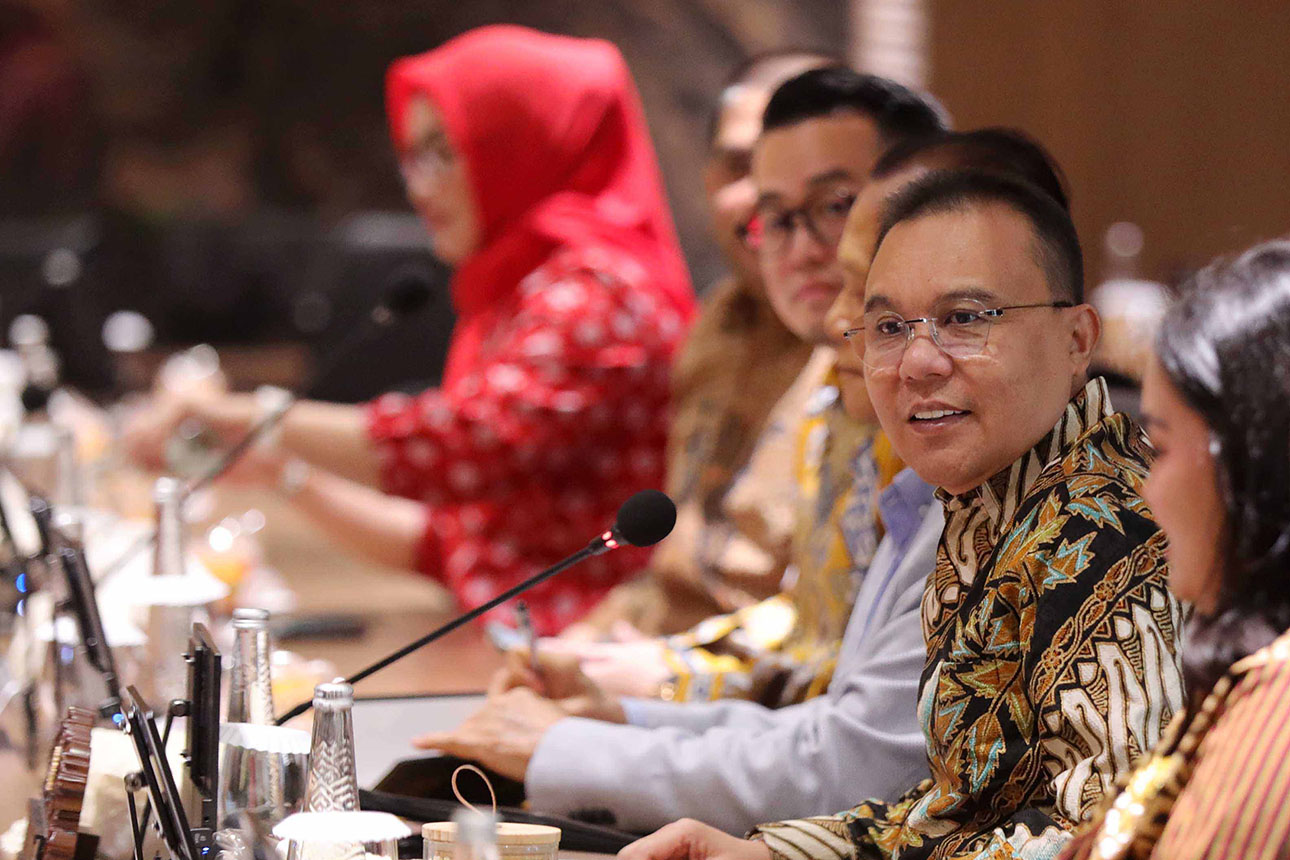 Wakil Ketua DPR Terima Pekerja dan Pensiunan PT pos Indonesia