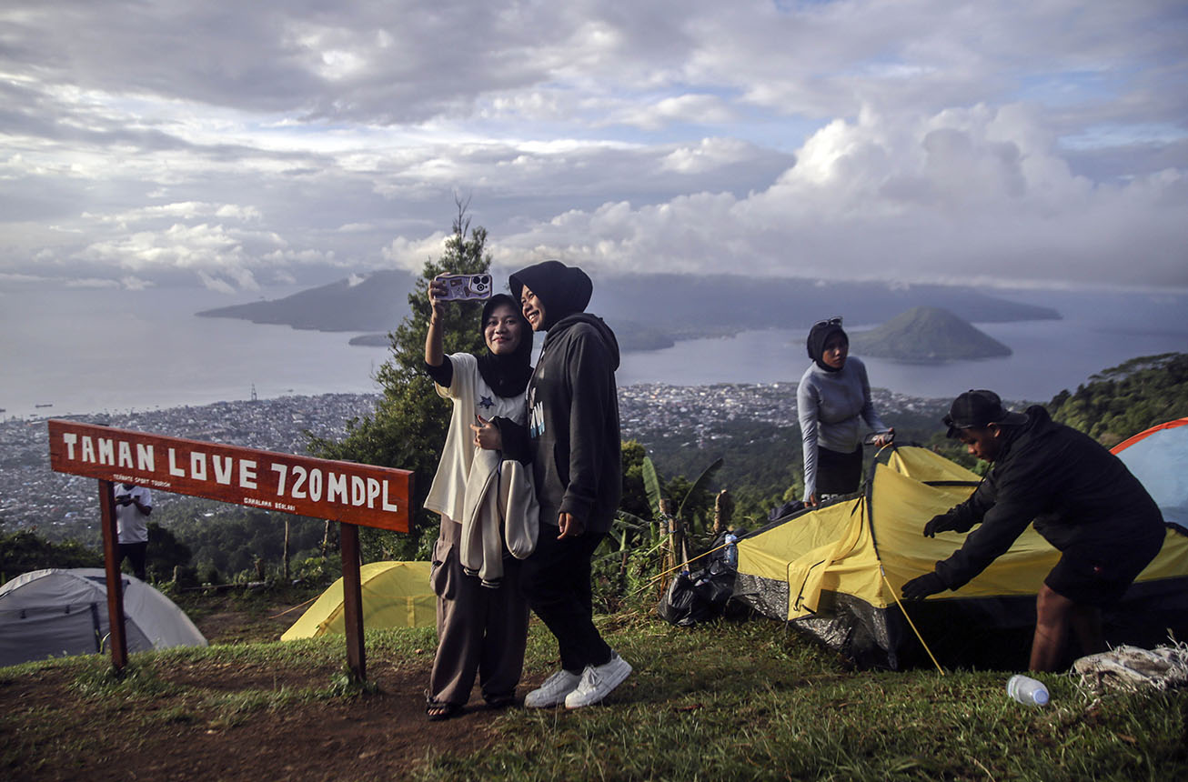 Wisata alam puncak taman love di Ternate 