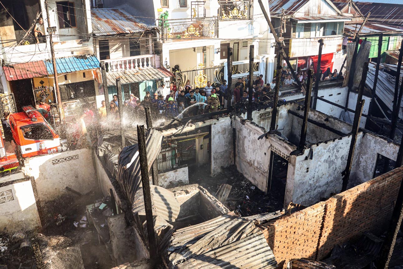 Kebakaran sembilan rumah di Makassar