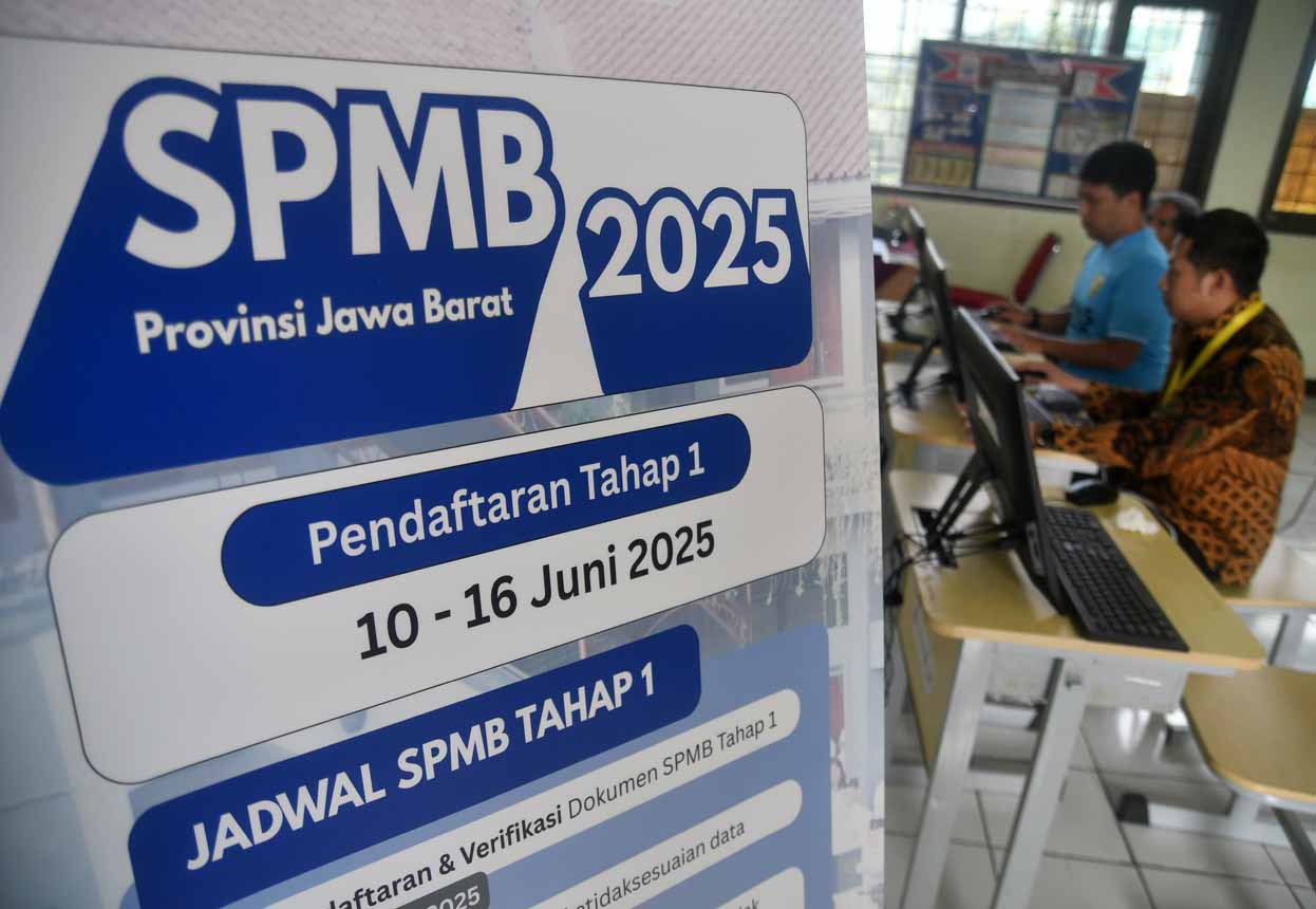 Pendaftaran seleksi penerimaan murid baru di Jawa Barat