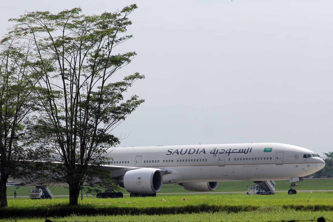 Pesawat Saudi Airlines Lakukan Pendaratan Darurat Imbas Dugaan Teror Bom