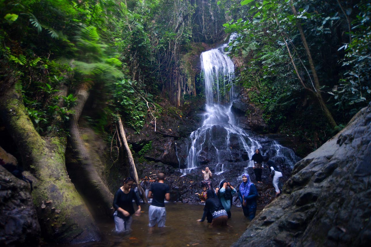  Wisata Alam Air Terjun Sarasah Murai
