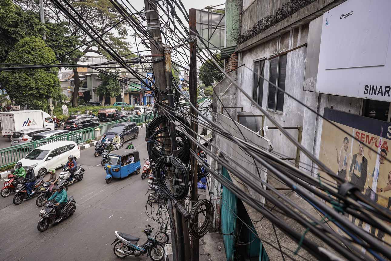 Jakarta Fokus Tertibkan Kabel Utilitas