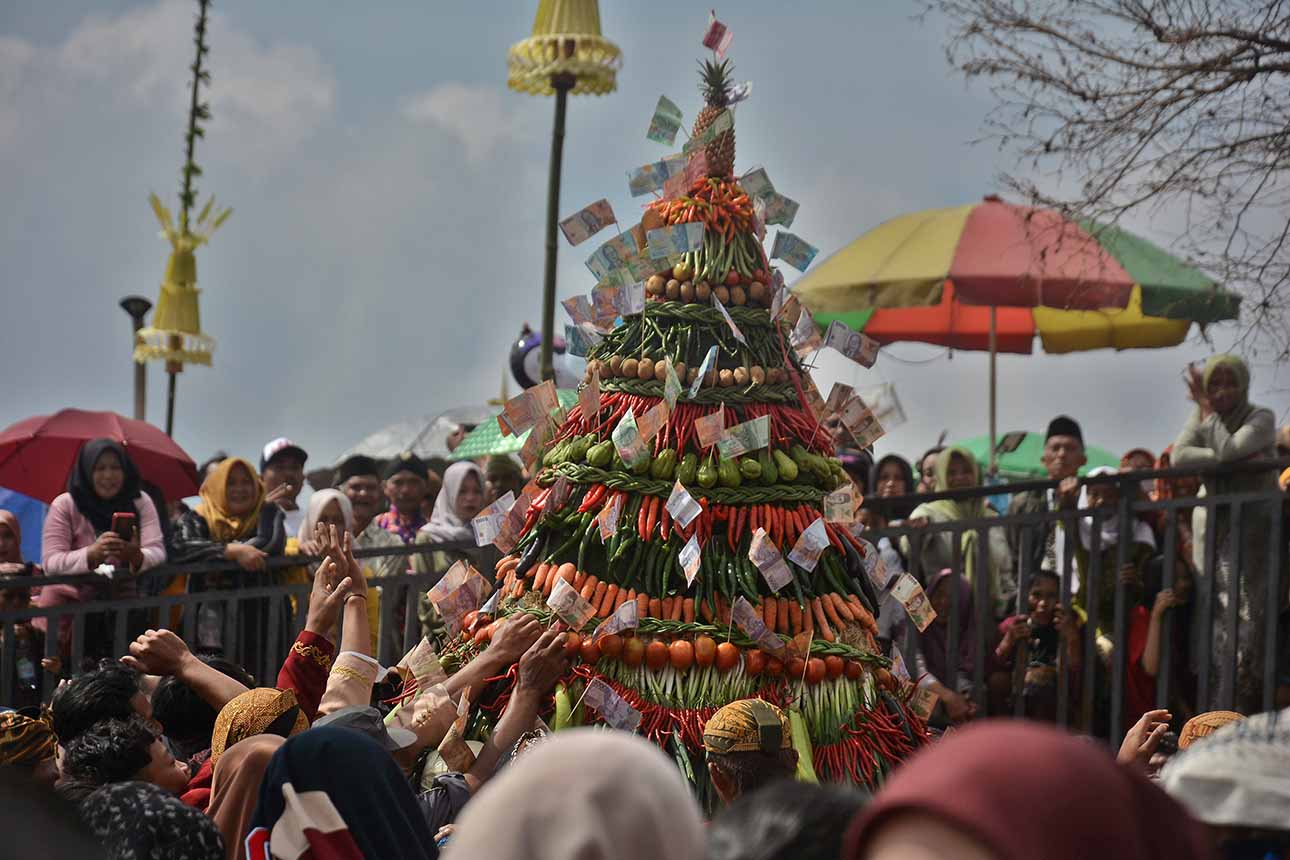 Tradisi Open Punden di lereng Gunung Sindoro
