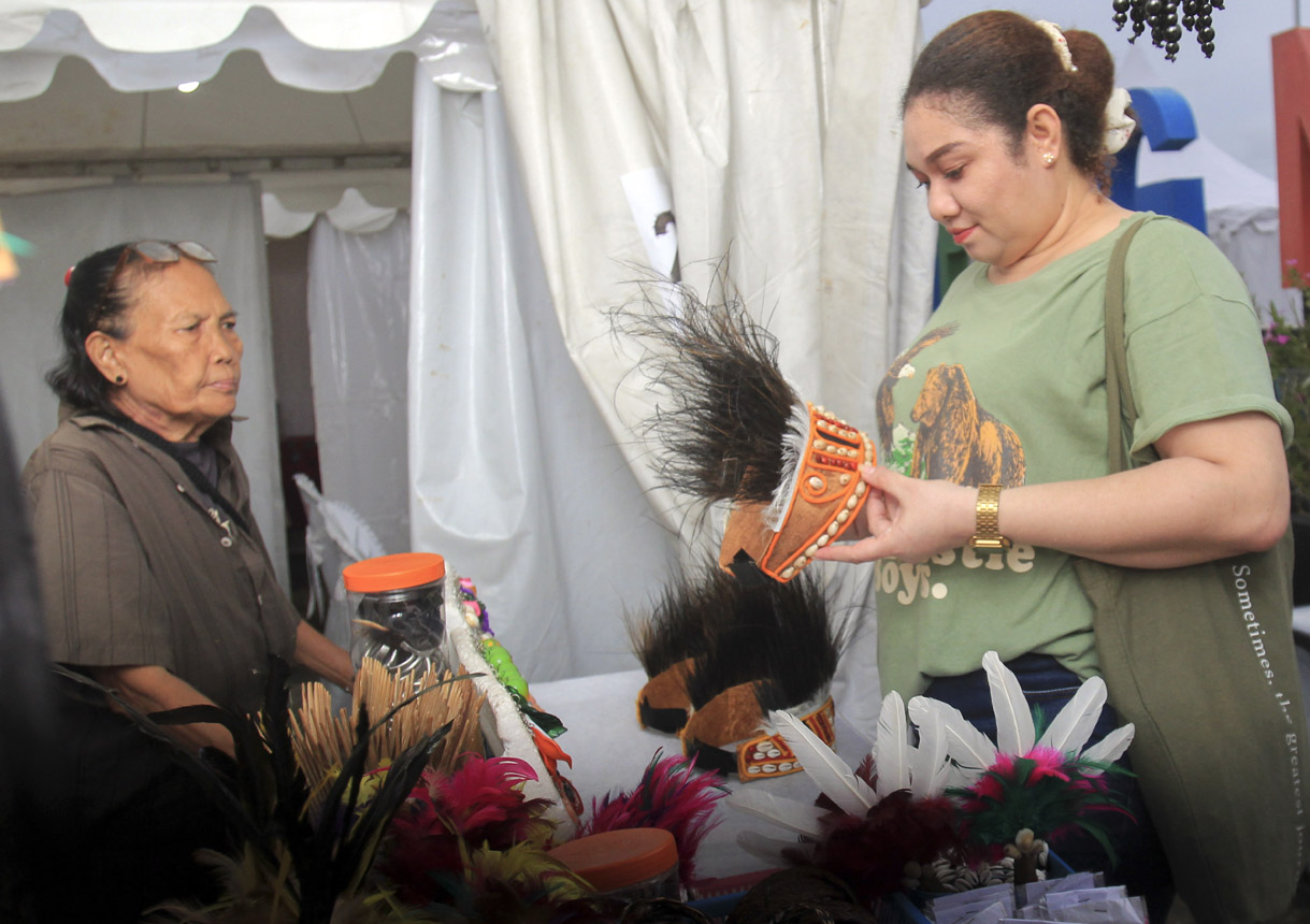 Festival Kampung Nelayan Hamadi di Papua