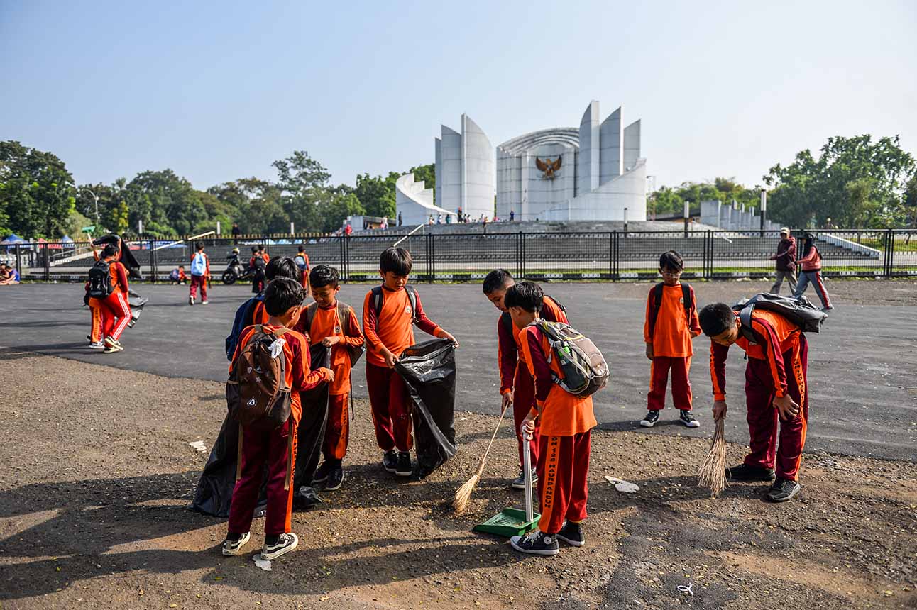 Penutupan MPLS Bandung dengan Aksi Peduli Ekologi