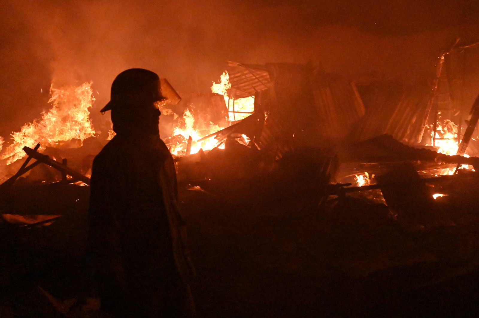 Kebakaran Pasar Induk Manonda di Palu